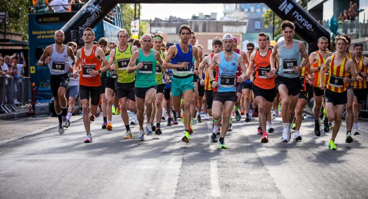 Runners at the start line 2024